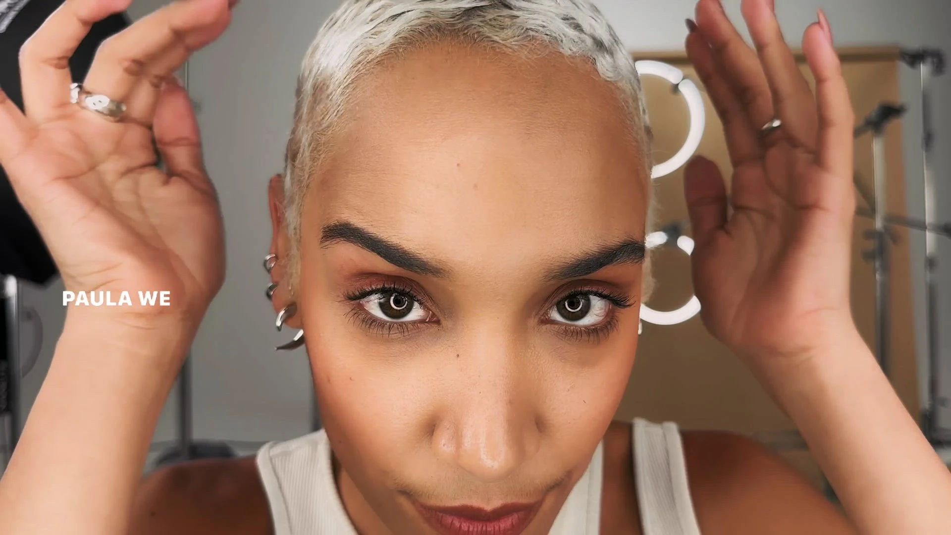 smashbox-halo-healthy-glow-all-in-one-tinted-moisturizer-foundation-with-spf-25-image-8.jpg Smashbox Smashbox Halo Healthy Glow All-In-One Tinted Moisturizer Foundation With SPF 25 - 8